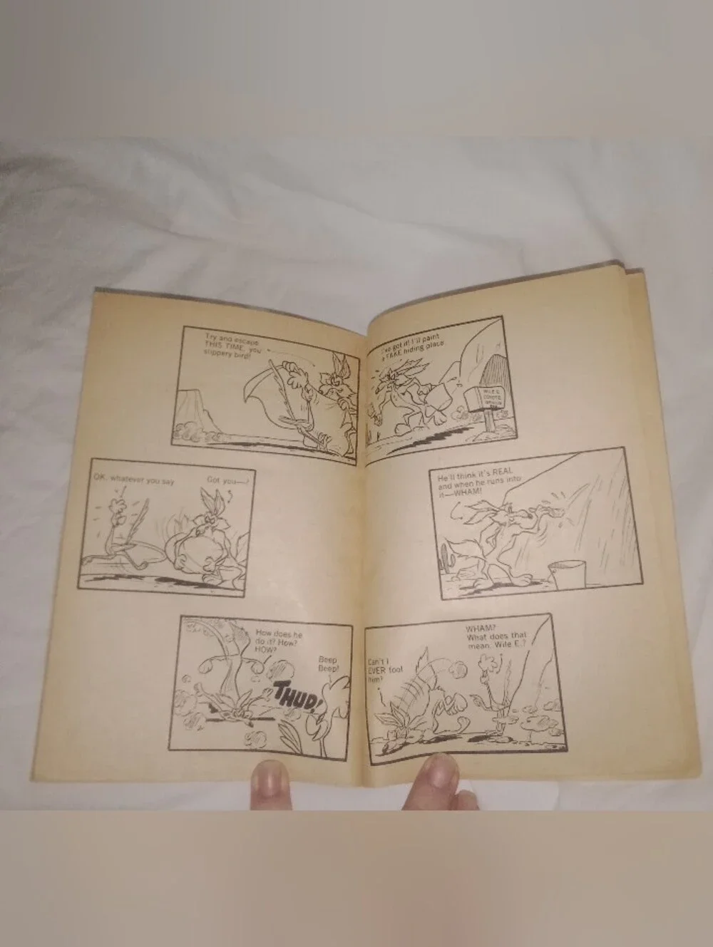 Vintage Road Runner Wile E Coyote Cartoon Book 1971 Child Kid Reading Toy